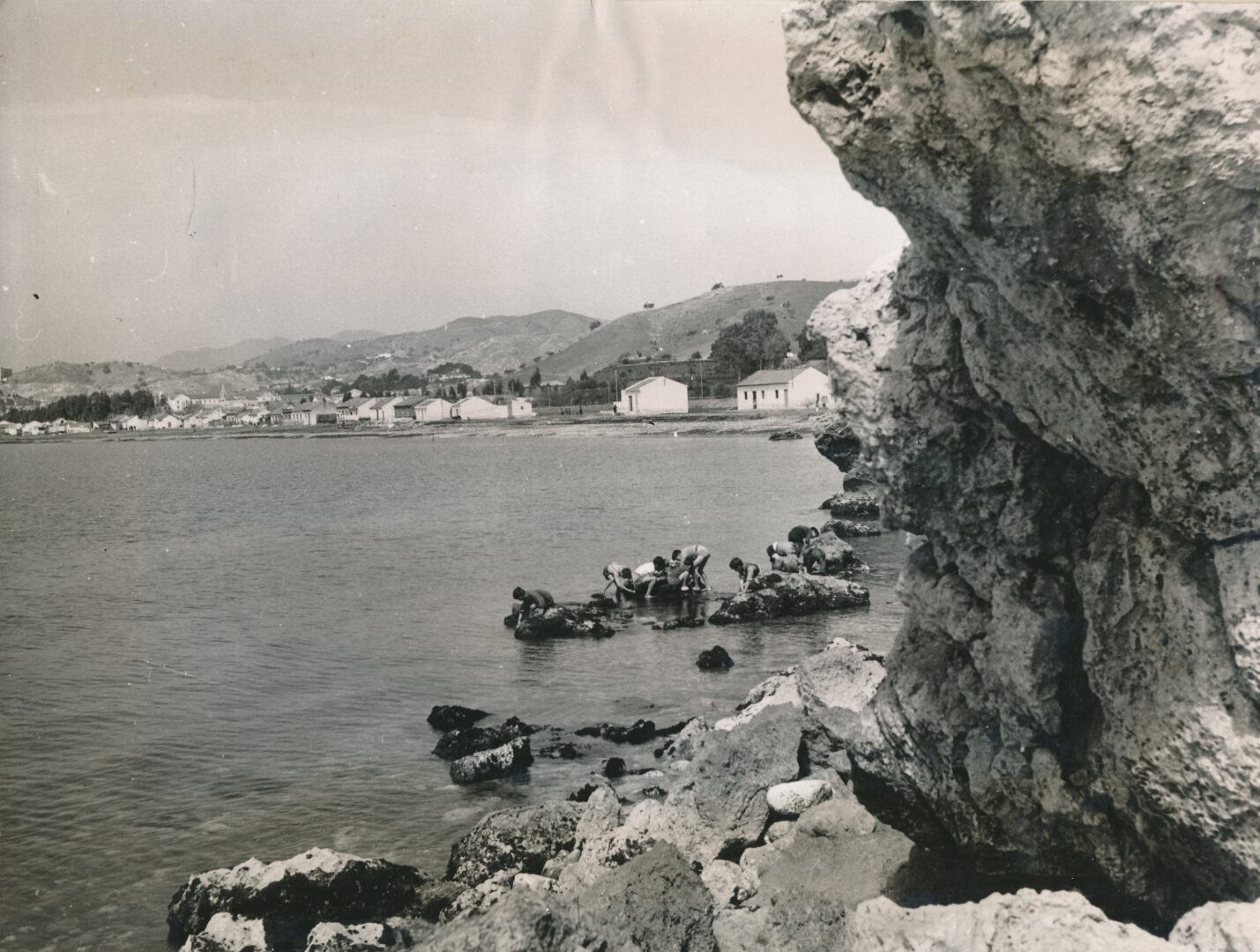 El Palo Beach, Málaga, 1953. Photo: Library of the Faculty of Business and Public Administration at the University of Zaragoza.