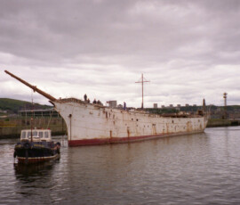 El Glenlee remolcado rumbo a Greenock, 1993. Foto: Hamish Hardie, administrador de Tall Ship Glenlee. El Glenlee remolcado rumbo a Greenock, 1993. Foto: Hamish Hardie, administrador de Tall Ship Glenlee.